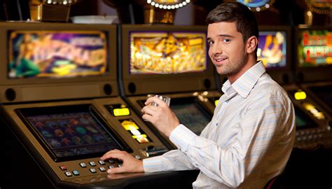 gambling age in michigan casinos.